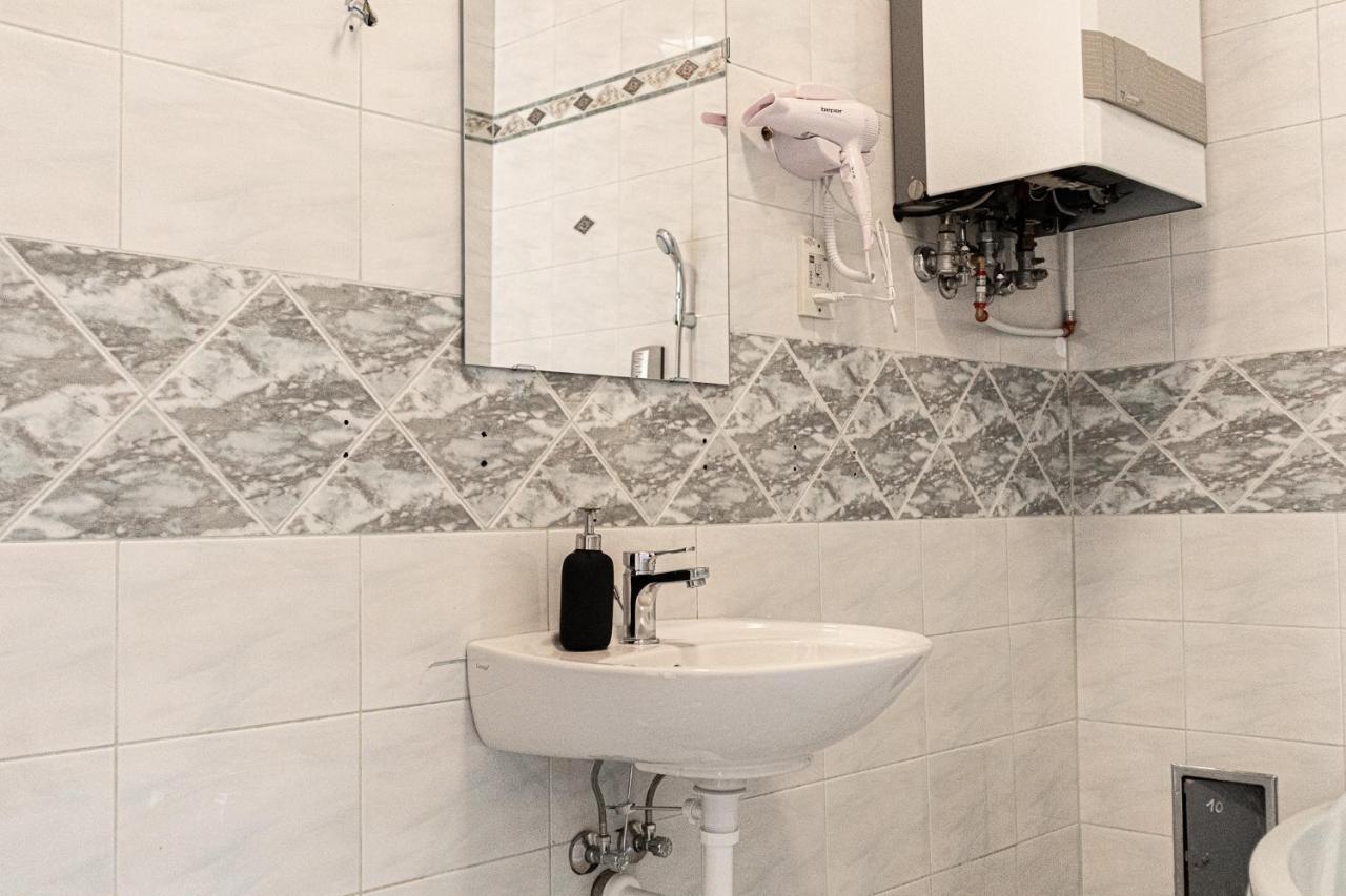 Brilliant 2Br Apt. Near Akh-Hospital Appartement Wenen Buitenkant foto