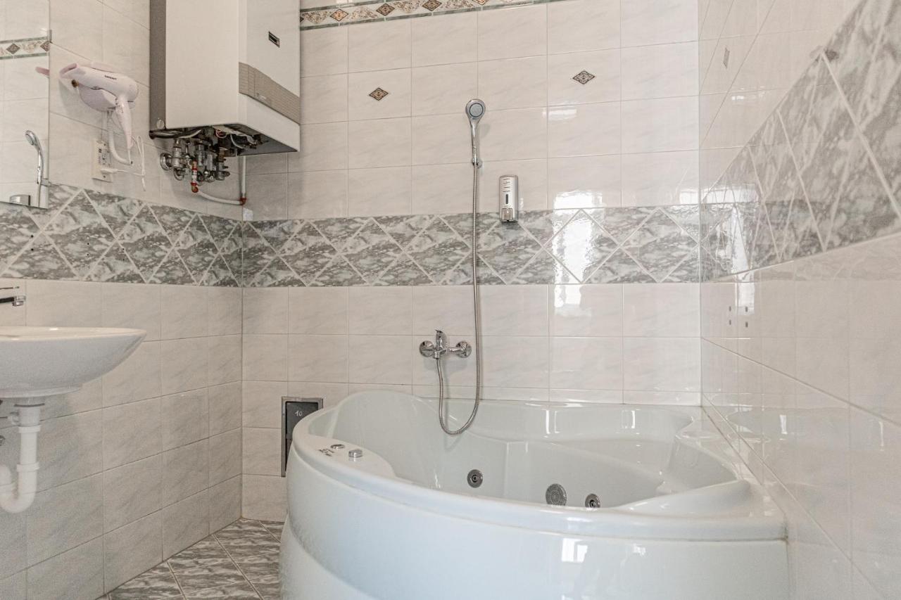 Brilliant 2Br Apt. Near Akh-Hospital Appartement Wenen Buitenkant foto